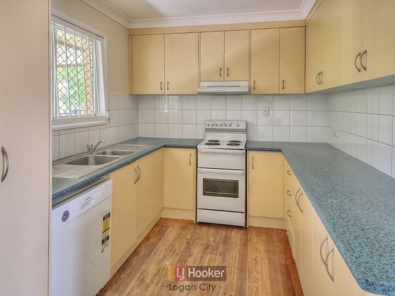 16 Clare Road, Kingston QLD 4114