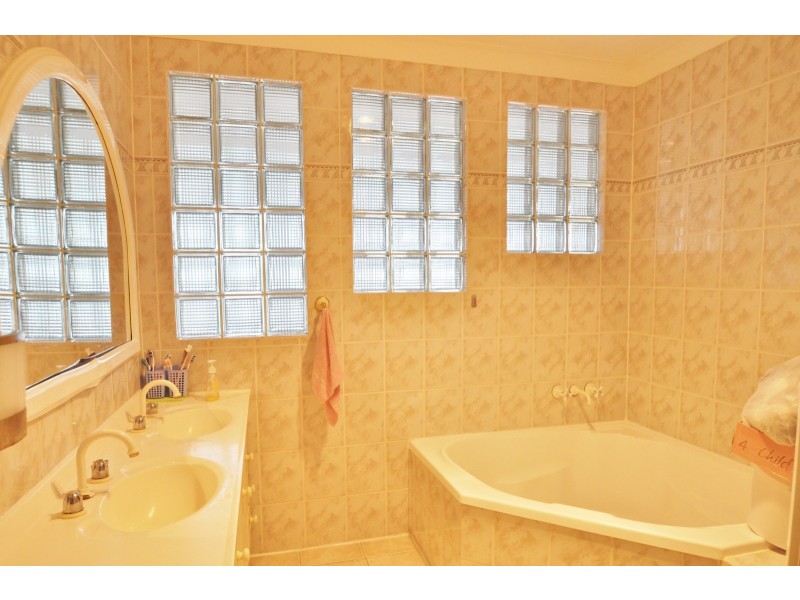 12 Fawkner Street, Slacks Creek QLD 4127