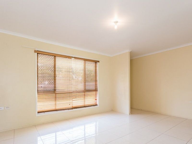 10 Shiraz Court, Kingston QLD 4114