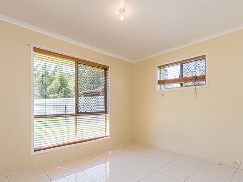 10 Shiraz Court, Kingston QLD 4114