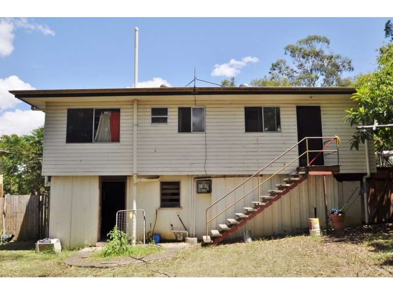 8 Palm Avenue, Kingston QLD 4114