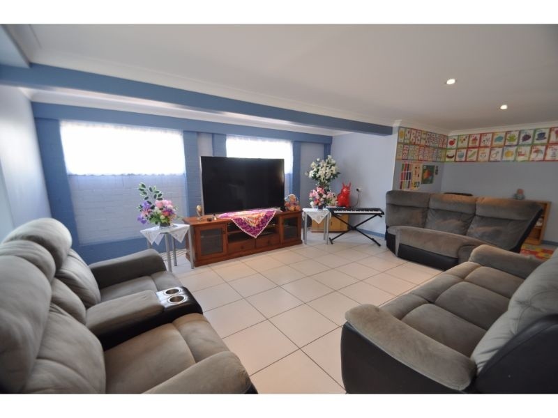 17 Jarrah Crescent, Logan Central QLD 4114
