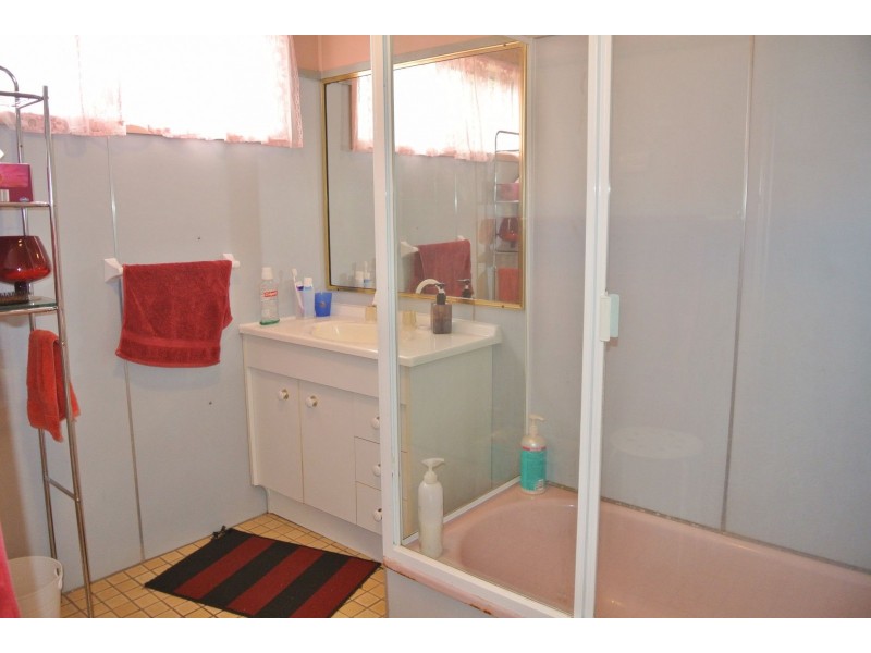 89 Jacaranda Ave, Logan Central QLD 4114