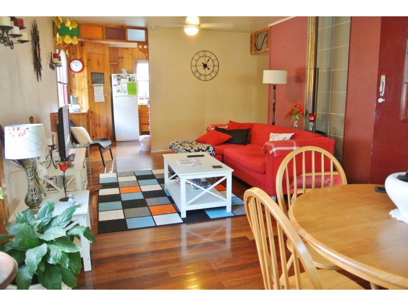 89 Jacaranda Ave, Logan Central QLD 4114