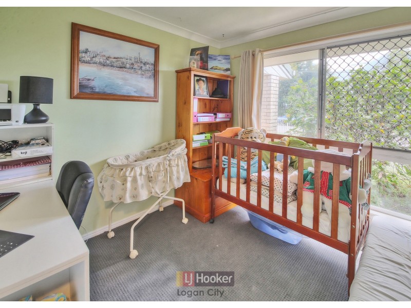 4 Julius Court, Marsden QLD 4132