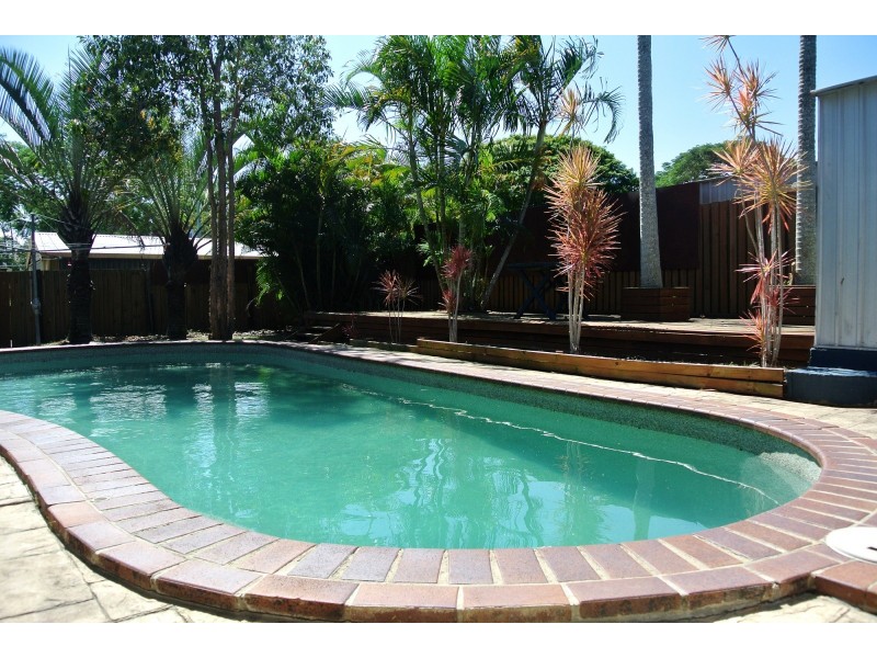 35 Pine Drive, Woodridge QLD 4114