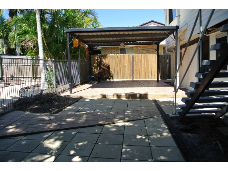 35 Pine Drive, Woodridge QLD 4114