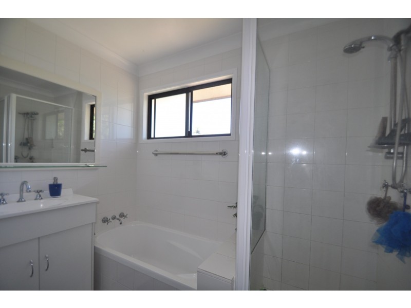 288 Middle Road, Boronia Heights QLD 4124