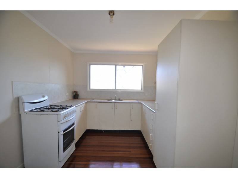 6 Perth Street, Kingston QLD 4114