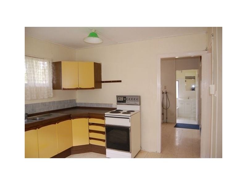 48 Thomson Ave, Woodridge QLD 4114