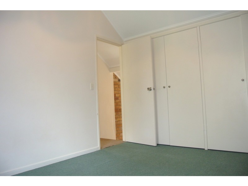 4/11 Macquarie Street, Woodridge QLD 4114