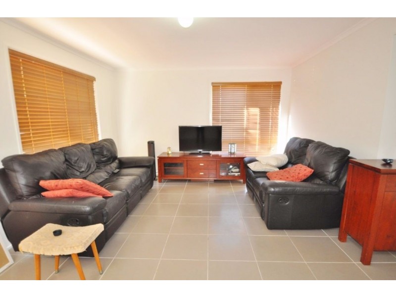 18/9-11 Damalis Street, Woodridge QLD 4114