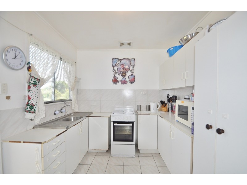 28 Myra Street, Kingston QLD 4114