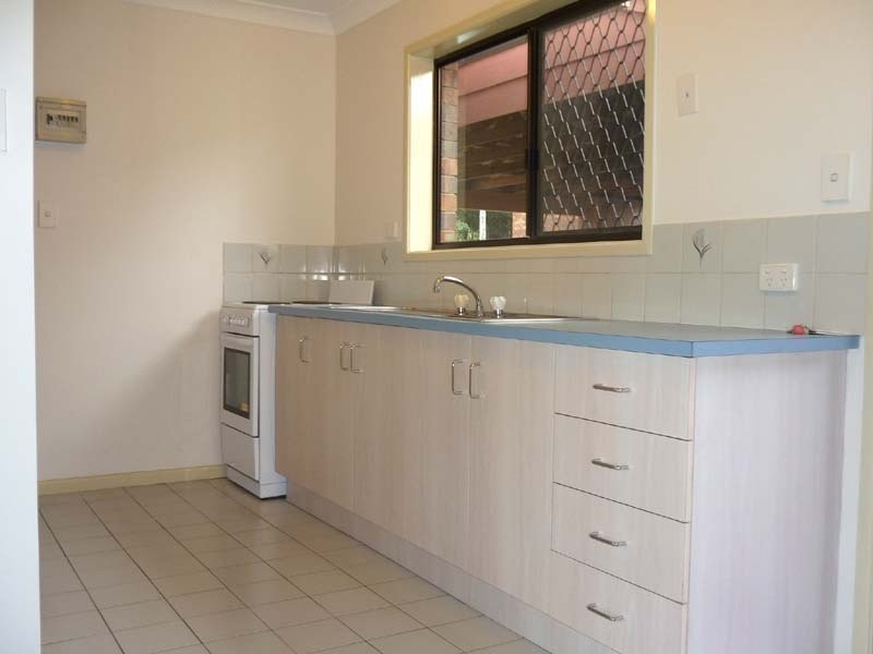 2/10 Damalis Street, Woodridge QLD 4114