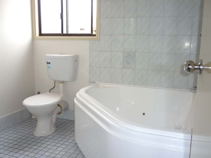 2/10 Damalis Street, Woodridge QLD 4114