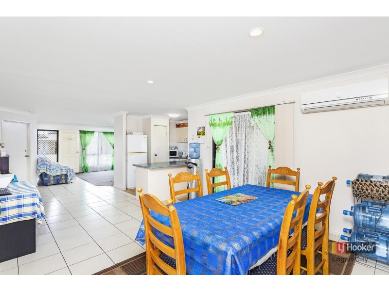 16 Ashmore Close, Marsden QLD 4132