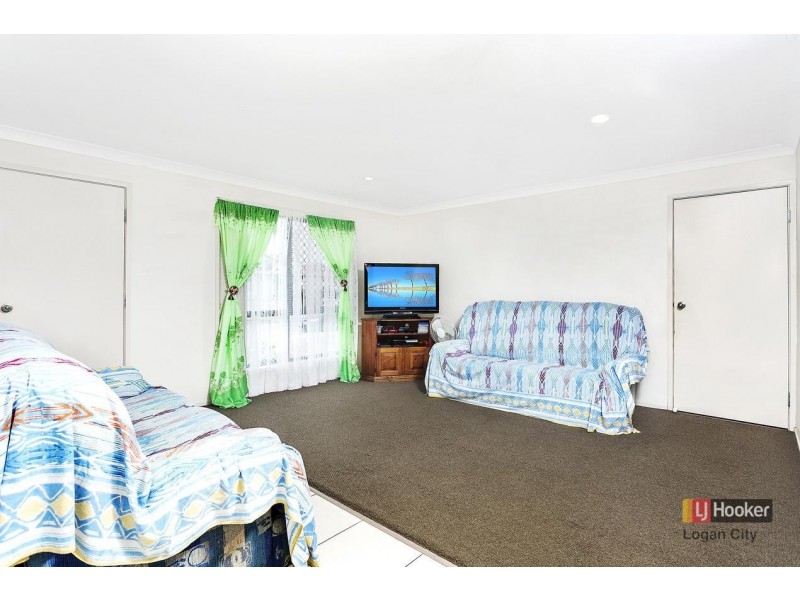 16 Ashmore Close, Marsden QLD 4132