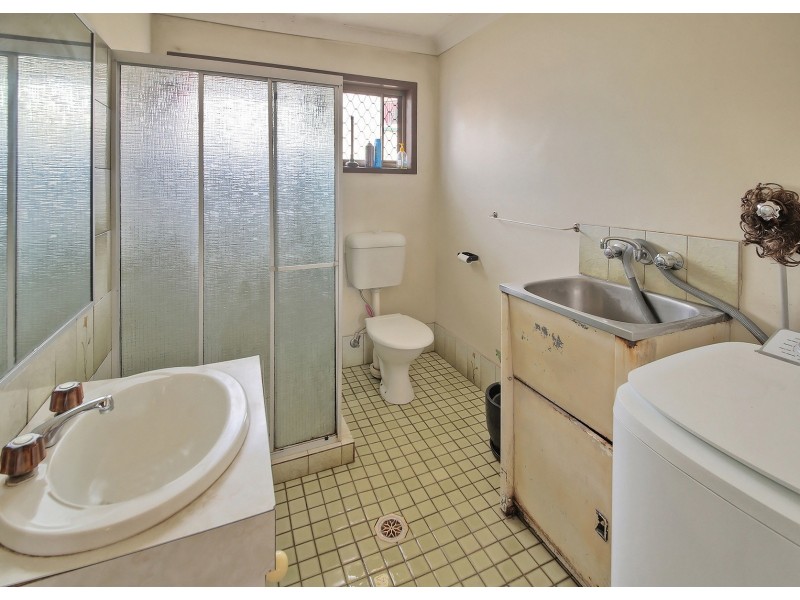 2/10 North Road, Woodridge QLD 4114