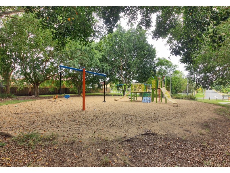 2/10 North Road, Woodridge QLD 4114