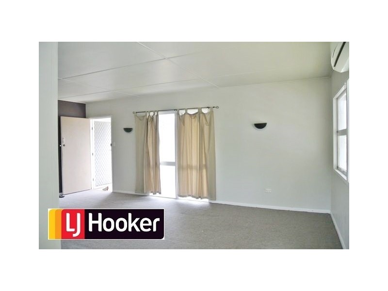 18 Hunter Street, Woodridge QLD 4114