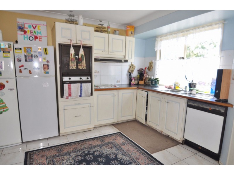 18 Tamarind Street, Marsden QLD 4132