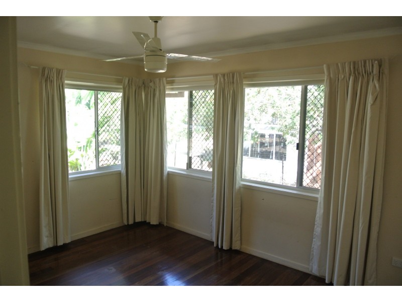 54 Laughlin Street, Kingston QLD 4114