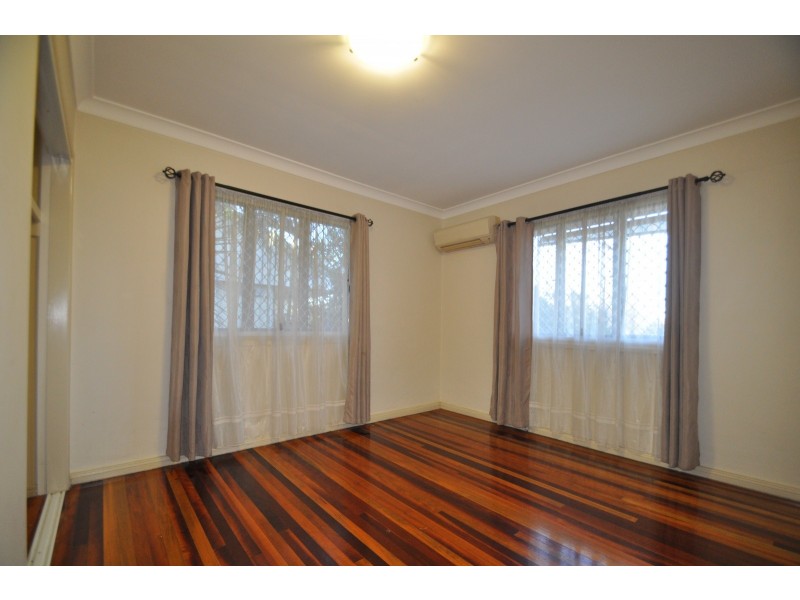 50 Adelaide Street, Kingston QLD 4114