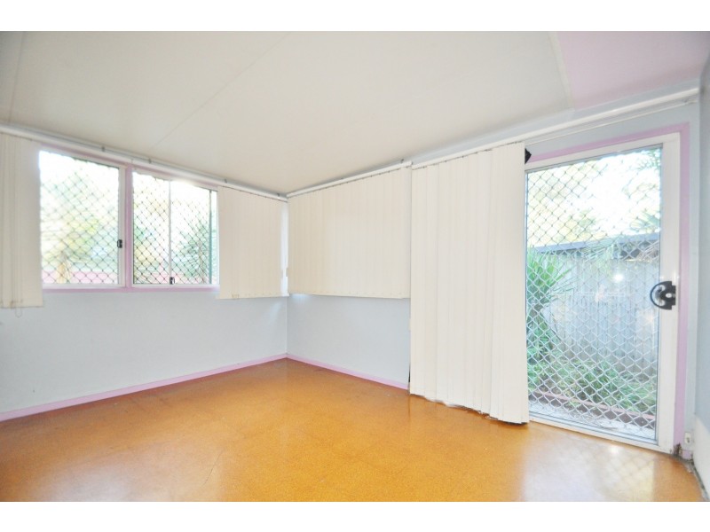 50 Adelaide Street, Kingston QLD 4114