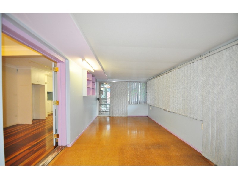 50 Adelaide Street, Kingston QLD 4114