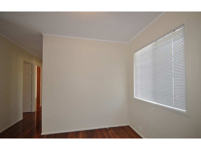 1 Perth Street, Kingston QLD 4114
