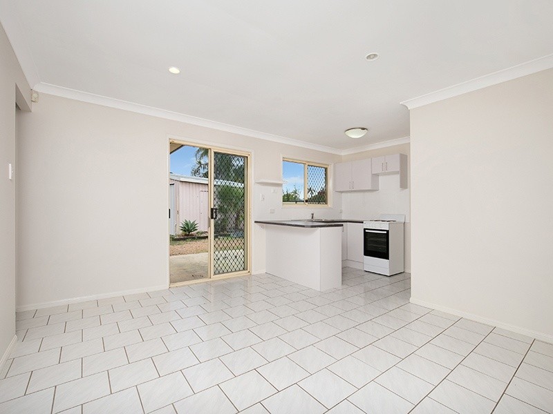 5 Fig Tree Court, Kingston QLD 4114