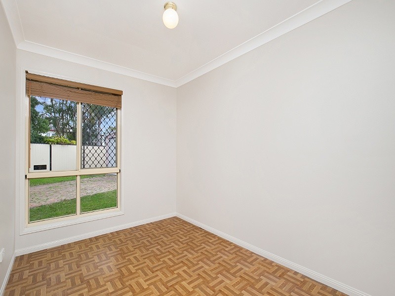 5 Fig Tree Court, Kingston QLD 4114