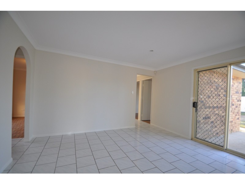 5 Fig Tree Court, Kingston QLD 4114
