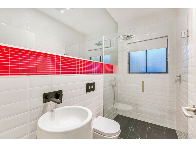 9 Parnassus Street, Robertson QLD 4109