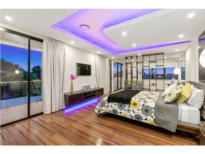 9 Parnassus Street, Robertson QLD 4109