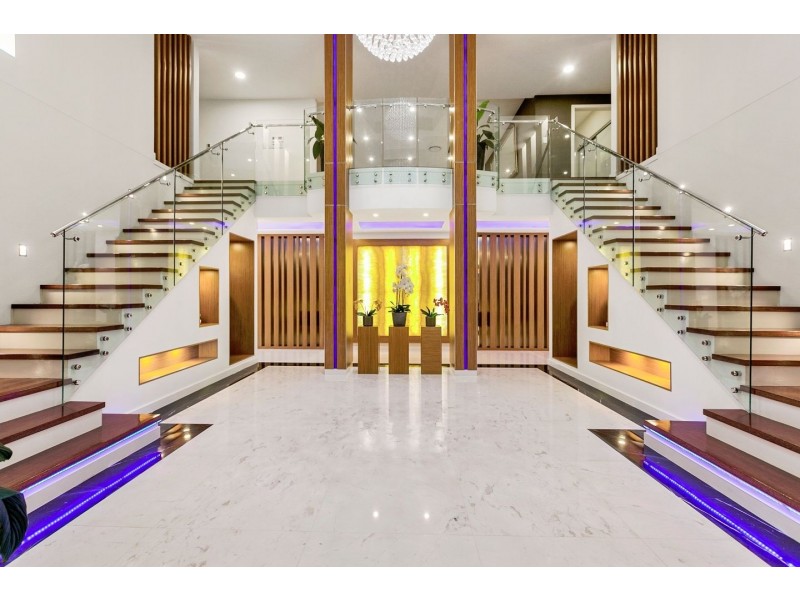 9 Parnassus Street, Robertson QLD 4109