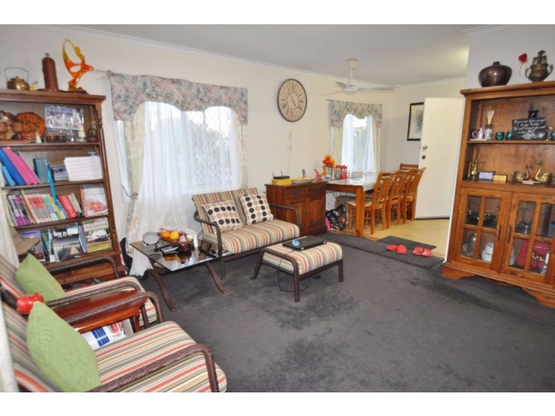 74 Ellen street, Kingston QLD 4114