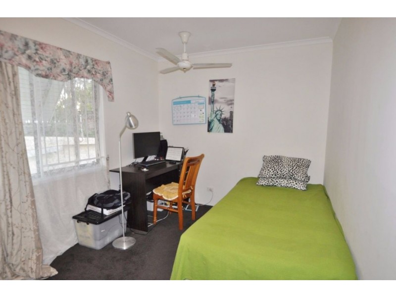 74 Ellen street, Kingston QLD 4114