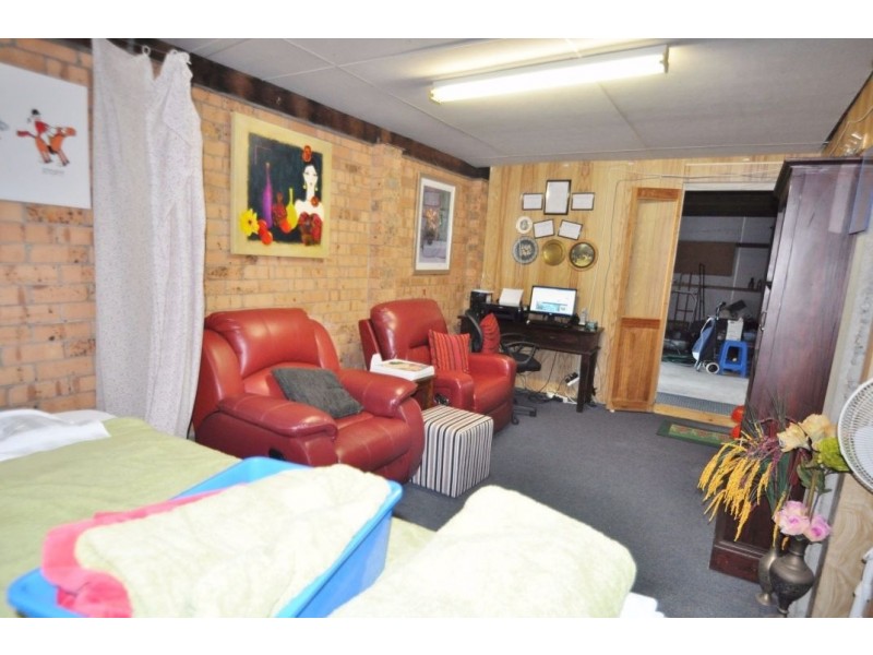 74 Ellen street, Kingston QLD 4114