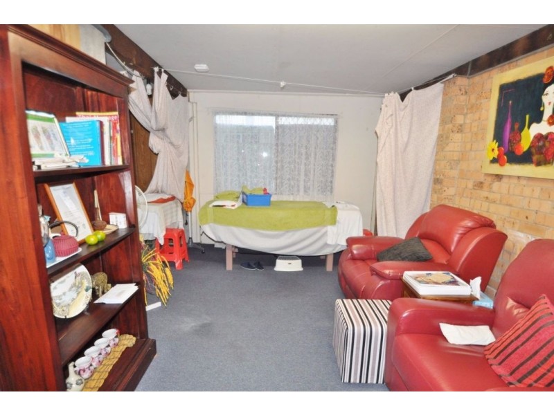 74 Ellen street, Kingston QLD 4114