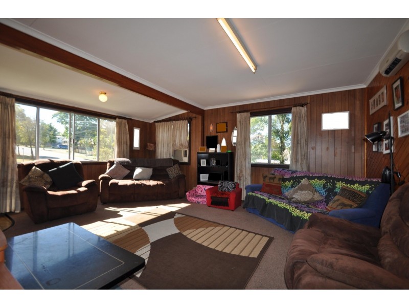 23 Bruce Road, Woodridge QLD 4114