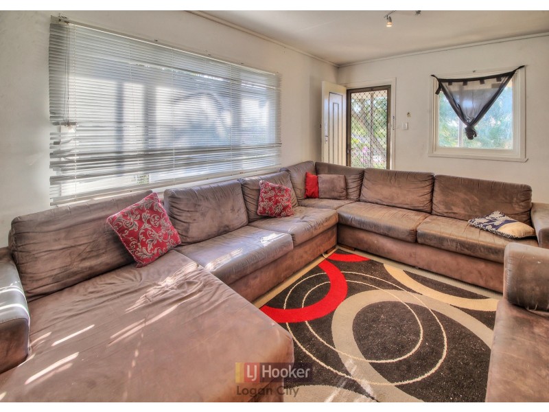 26 Kolonga Street, Woodridge QLD 4114