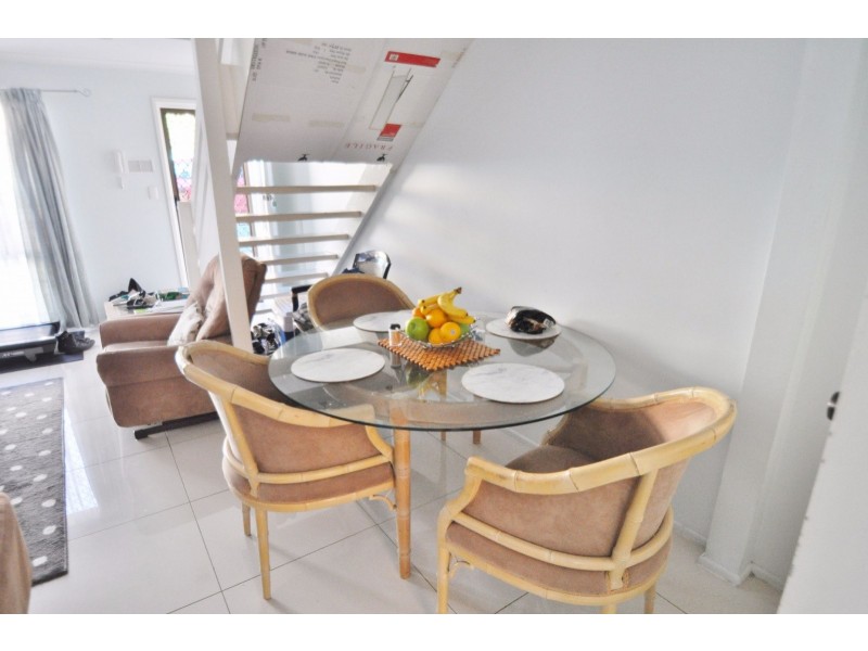 4/52 Blackwood Road, Logan Central QLD 4114