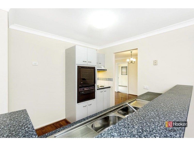 47 Edenlea Drive, Meadowbrook QLD 4131