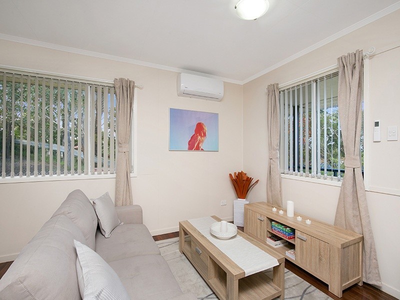 6 Perth Street, Kingston QLD 4114