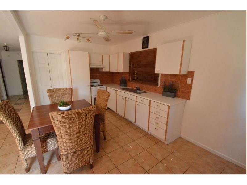 10 Acacia Road, Woodridge QLD 4114
