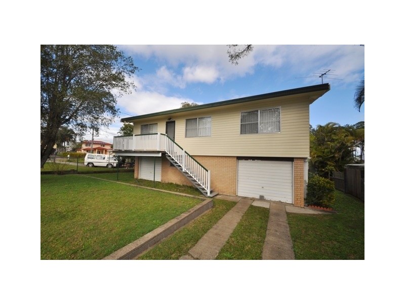 17 Pine Drive, Woodridge QLD 4114