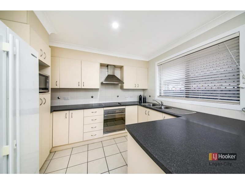 12 Lake Borumba St, Logan Reserve QLD 4133
