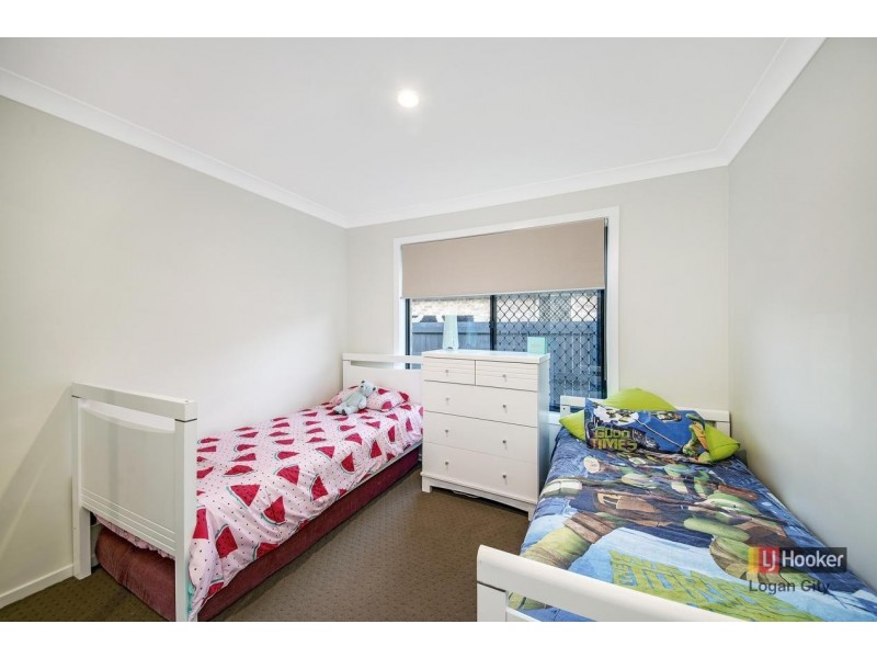 12 Lake Borumba St, Logan Reserve QLD 4133