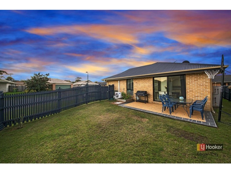 12 Lake Borumba St, Logan Reserve QLD 4133